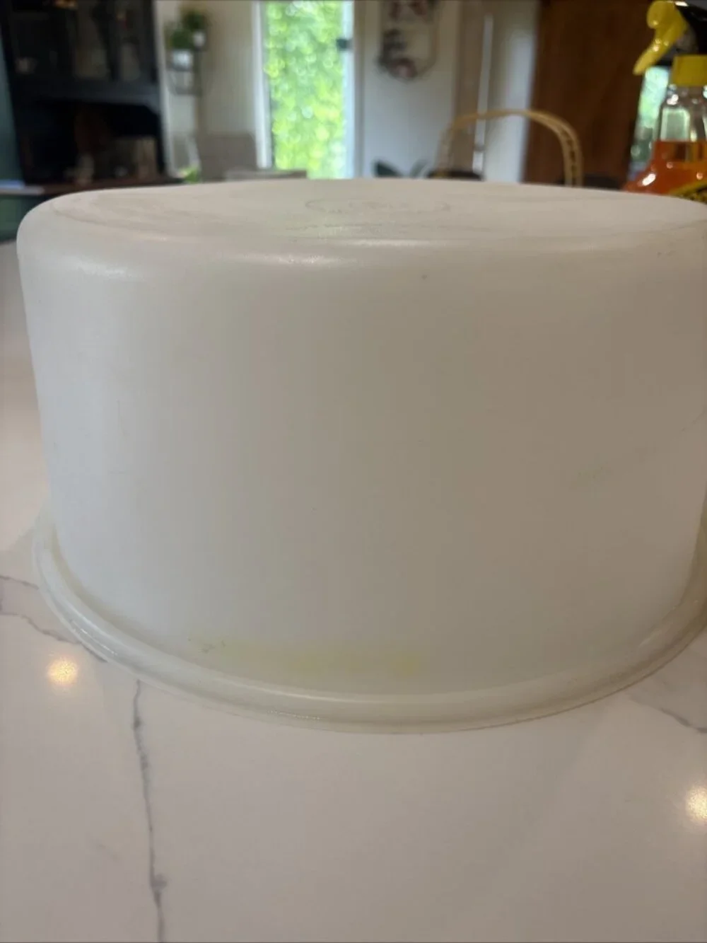 Vintage Tupperware Round Cake Taker Holder Carrier with Handle Yellow 1256-2
